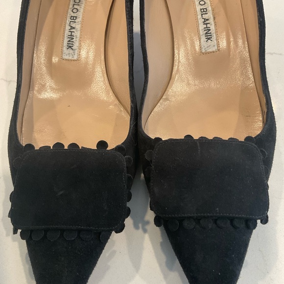 Manolo Blahnik Bottopla…Women's kitten heel black suede pumps….38.5 - Picture 2 of 10